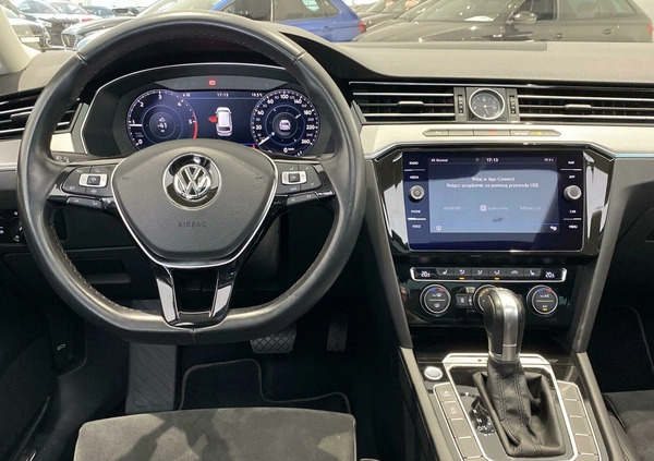 Volkswagen Passat cena 104900 przebieg: 101549, rok produkcji 2019 z Krzeszowice małe 466